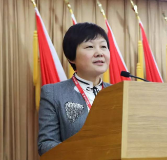 順義區(qū)工商聯(lián)黨組書記、順義區(qū)常務副主席單曉梅做工作報告
